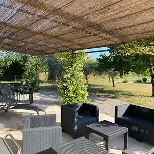 Maison De Plain Pied Avec Terrain De Pétanque Hébergement de vacances